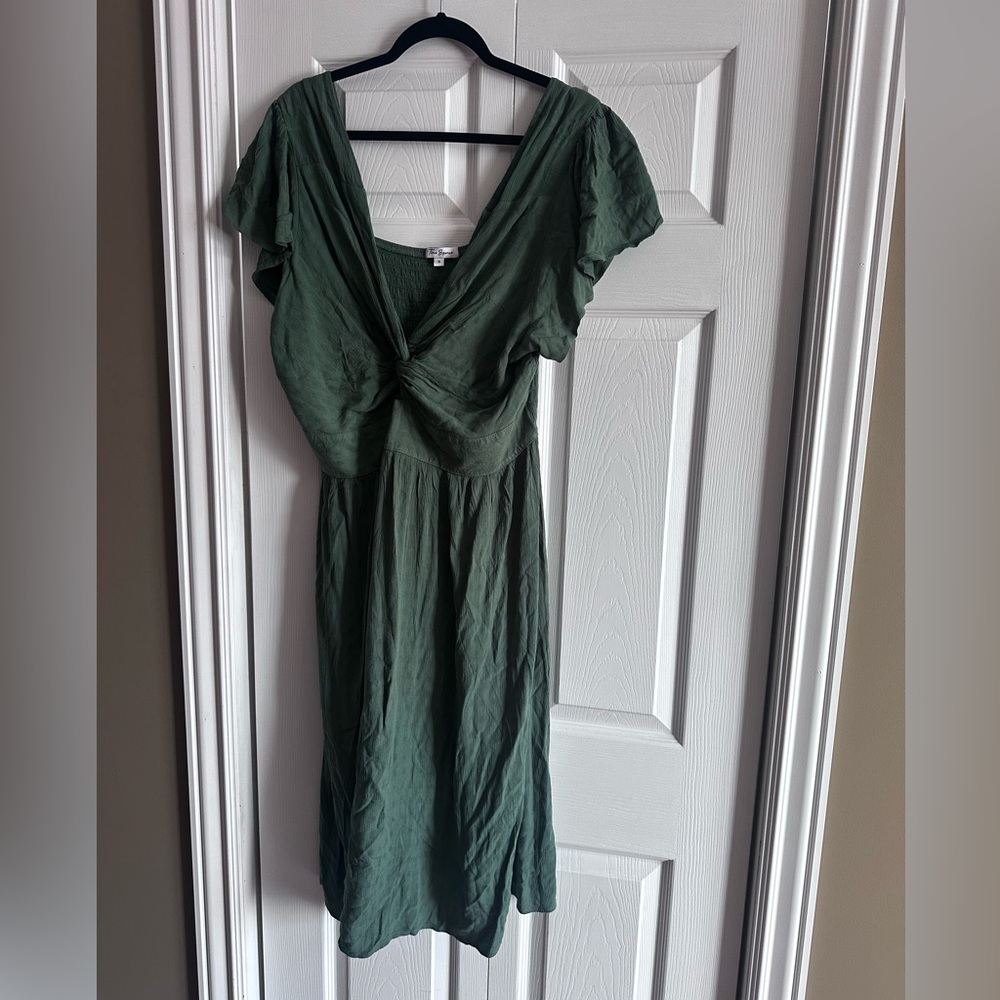 Elegant Green Dress